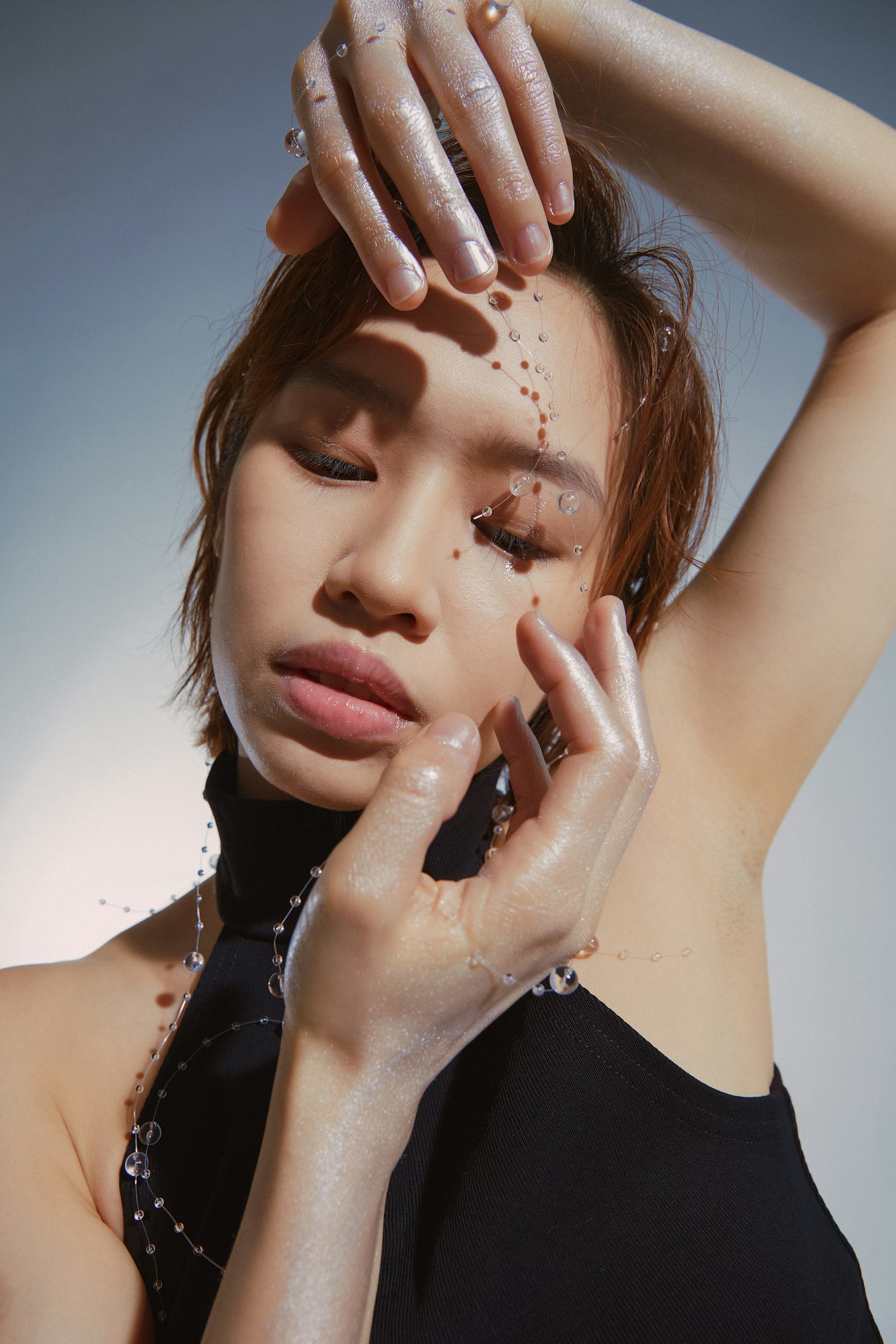 피부 케어 모델 (샘플 이미지)